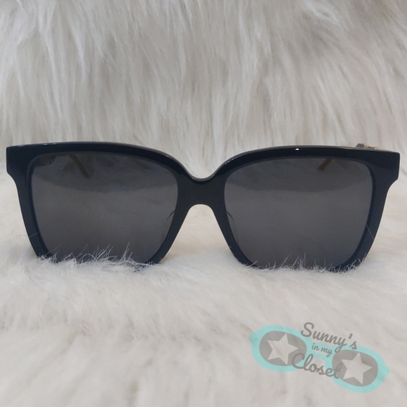 Gucci Classic Frame Sunglasses 😎 GG0559s Nice😍 - Picture 2 of 8